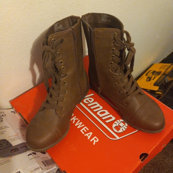 Size 6 - Picture 2 of 2